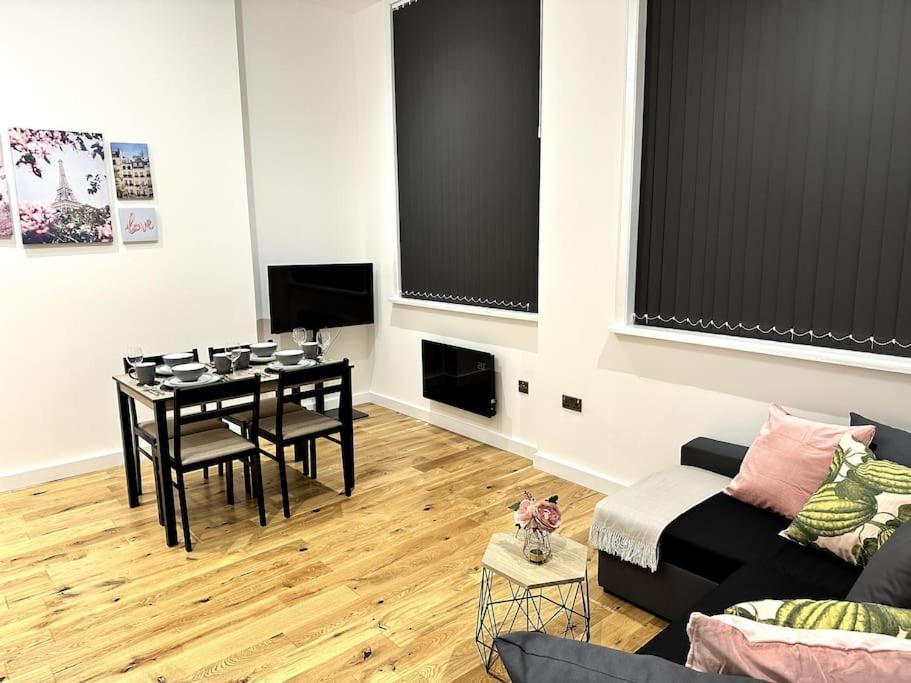 Spacious And Elegant Apartment Birmingham Eksteriør bilde