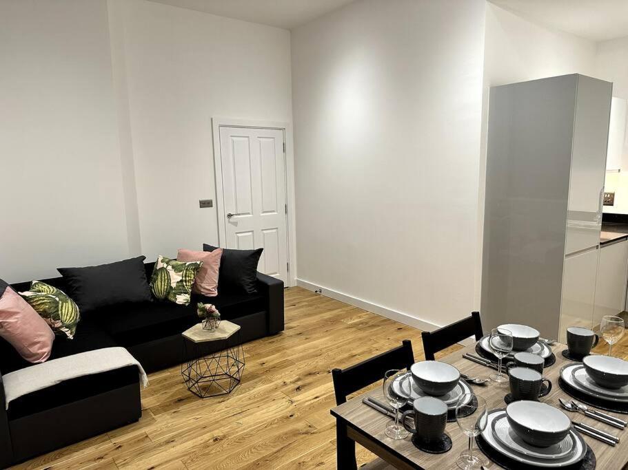 Spacious And Elegant Apartment Birmingham Eksteriør bilde