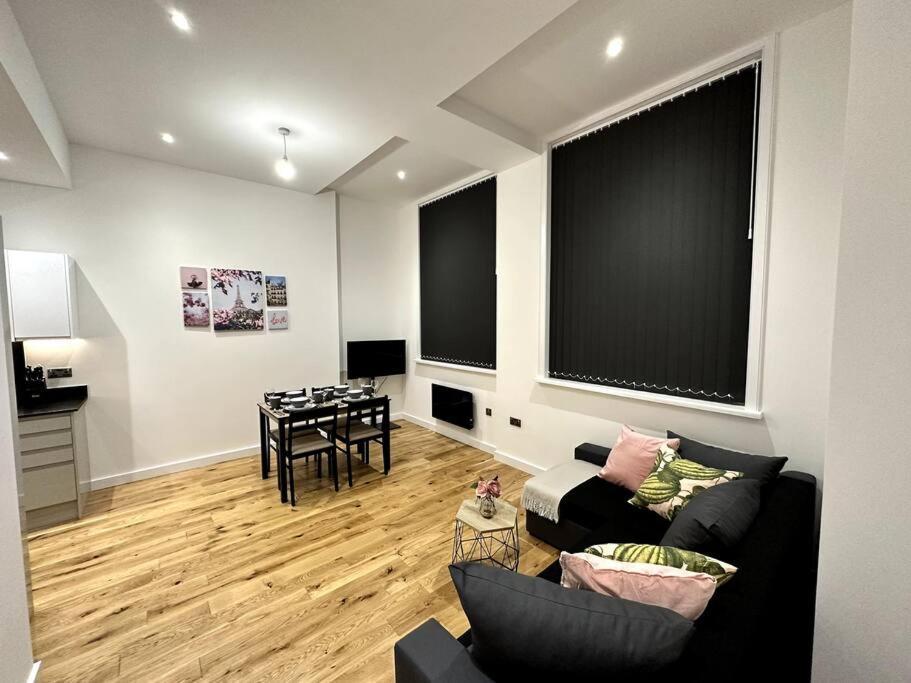 Spacious And Elegant Apartment Birmingham Eksteriør bilde