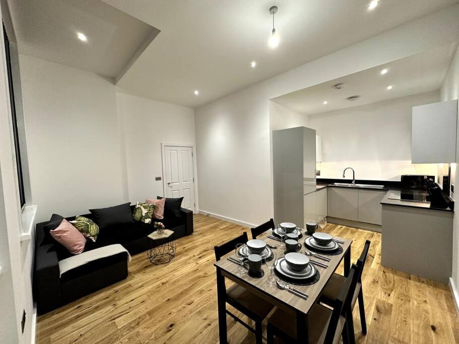 Spacious And Elegant Apartment Birmingham Eksteriør bilde