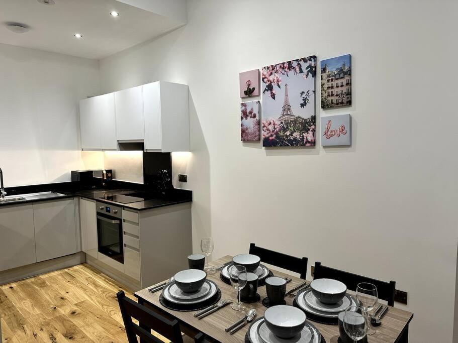 Spacious And Elegant Apartment Birmingham Eksteriør bilde